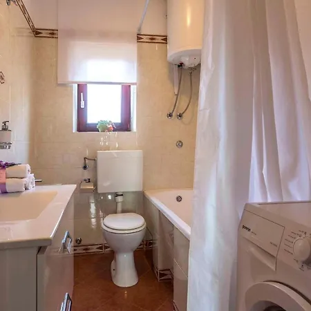 Casa de Férias In Kujici/istrien 8292 Hreljići