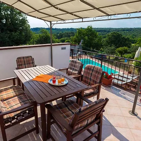 Holiday home In Kujici/istrien 8292